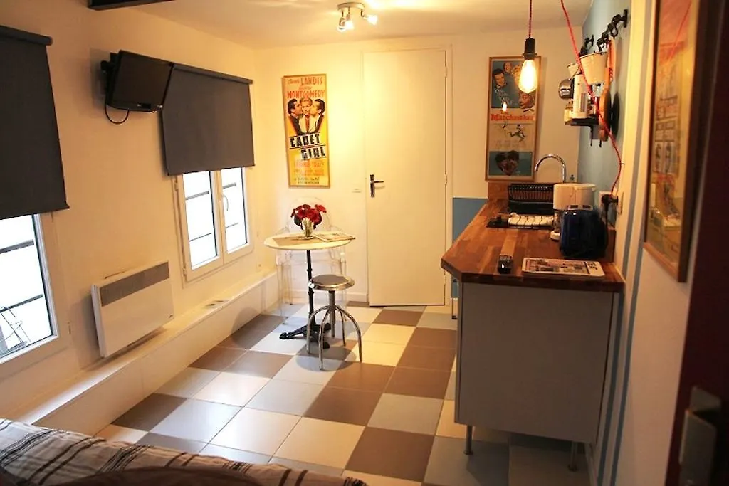Apartment Esteban Studio Paris